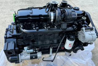 Komatsu SAA6D107E engine